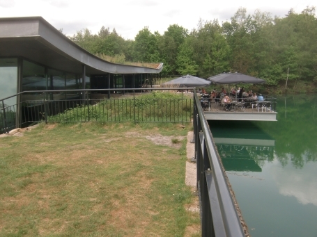 Bergen-Well NL : Bosserheide, Besucherzentrum De Maasduinen, Außenterrasse